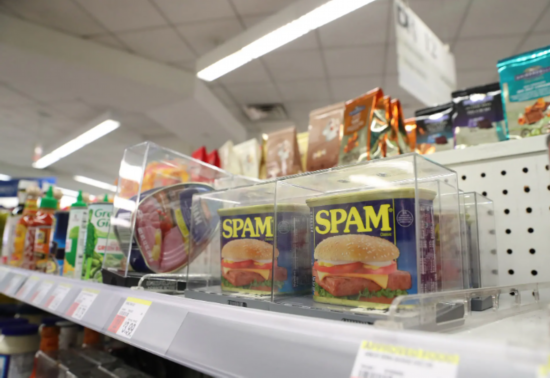 被放在防盗盒里的午餐肉罐头(纽约邮报)