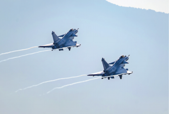 2月上旬，空军航空兵某旅开展飞行训练。肖锐 摄