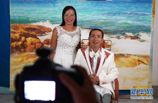 （图片故事）（4）一张婚纱照背后的脱贫故事