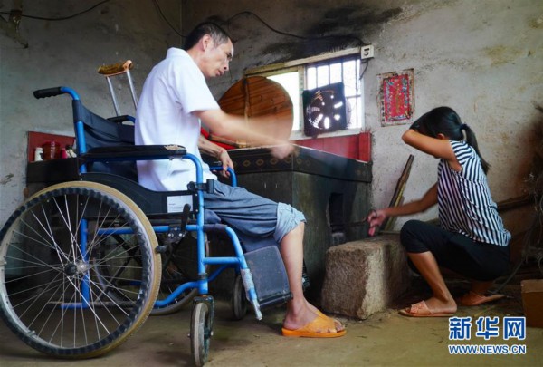 （图片故事）（7）一张婚纱照背后的脱贫故事