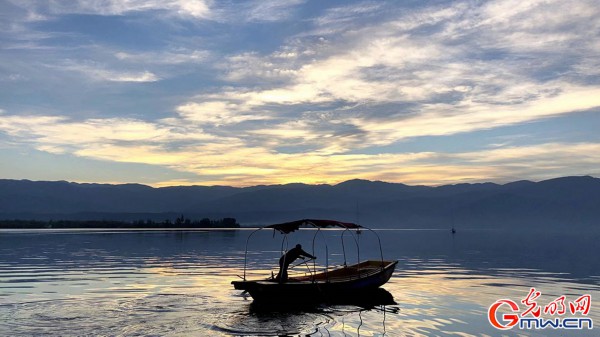 【脱贫攻坚在凉山】生态修复让邛海湿地&ldquo;胖&rdquo;起来