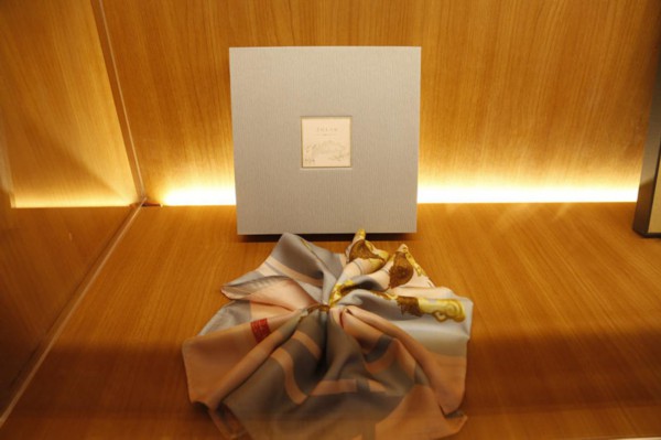 清明上河图&middot;丝巾