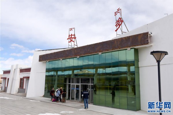 （图文互动）（1）海拔4700米的春运时光&mdash;&mdash;探访世界最高有人值守火车站