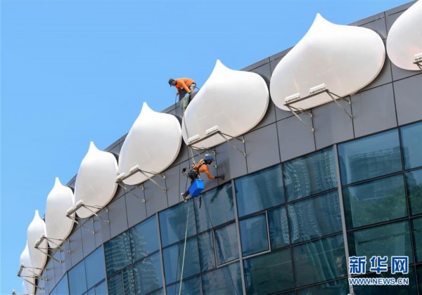 （国际&middot;&ldquo;一带一路&rdquo;高峰论坛&middot;图文互动）（3）通讯：映月莲花别样明&mdash;&mdash;探访竣工在即的科伦坡莲花电视塔