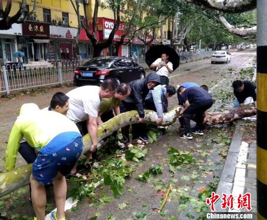 山东通报台风最新灾情12市已紧急转移安置群众8万余人