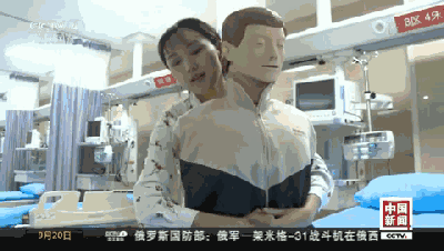 悲剧！杭州一商场店员好心给6岁男孩吃面包，孩子吞下一分钟不到就倒下，不幸身亡