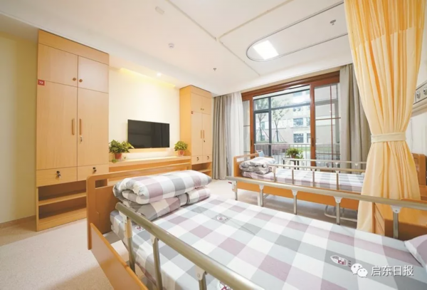 今天在万千瞩目中，启东市社会福利中心正式投入运营