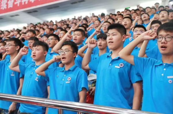 江苏海洋大学迎来首批新生！“网红校长”激情演讲再次刷屏！