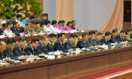 3日，朝鲜第十四次全国教员大会在平壤举行（《劳动新闻》）