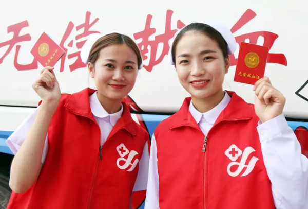 血液告急！东海医生护士挽起袖子无偿献血28000毫升