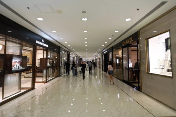  如今香港商场异常冷清（大公文汇全媒体记者李湃丰摄）