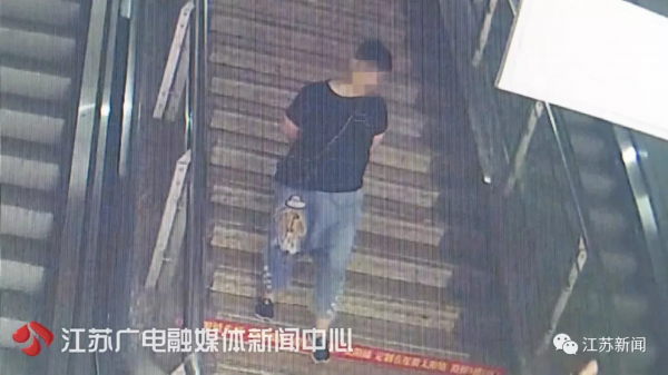 后怕！月薪6000多的带娃保姆竟是逃犯！警察上门时雇主都懵了