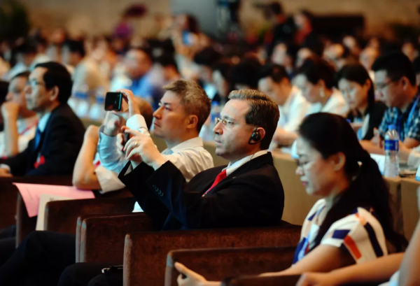 这场“金秋之约”，南京坚持了30年