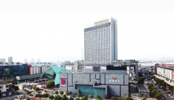 常熟服装城：一个“千亿级”样本的转型辩证法