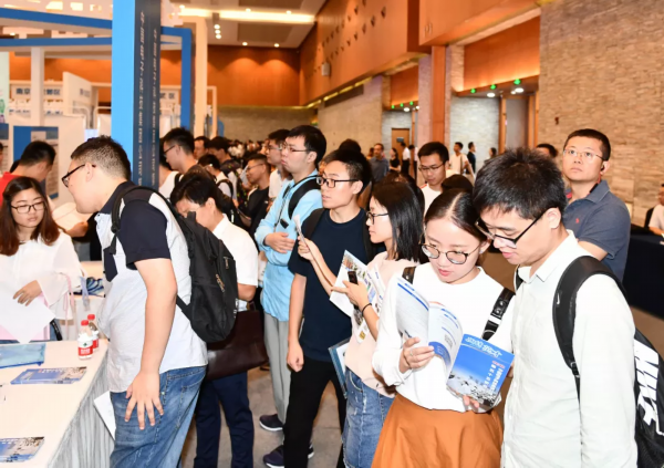 这场“金秋之约”，南京坚持了30年