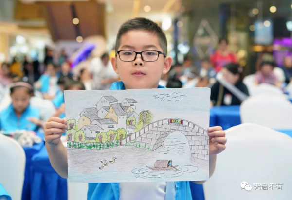 在这群启东孩子的心中，友谊更比秋色浓