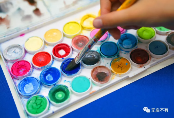 在这群启东孩子的心中，友谊更比秋色浓