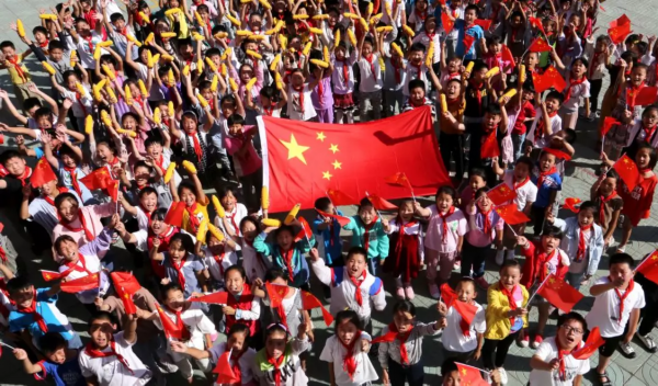 挂国旗啦！连云港一片“中国红”！