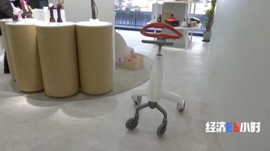 步行训练机器人