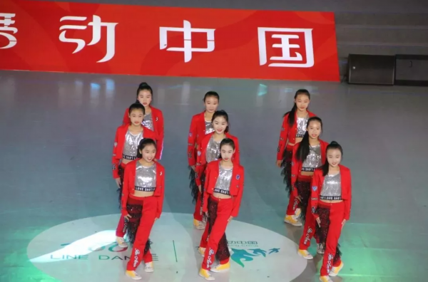 全国双冠军！如皋城北这所小学的女娃太厉害了！