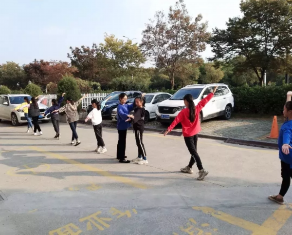 全国双冠军！如皋城北这所小学的女娃太厉害了！