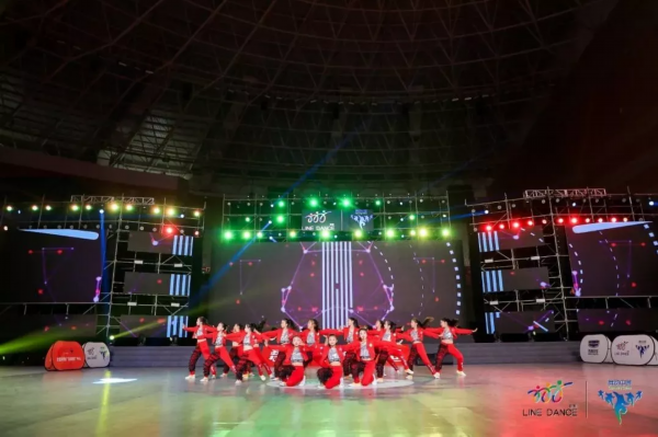 全国双冠军！如皋城北这所小学的女娃太厉害了！