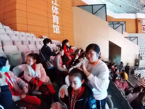 全国双冠军！如皋城北这所小学的女娃太厉害了！