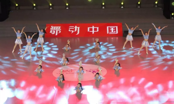 全国双冠军！如皋城北这所小学的女娃太厉害了！