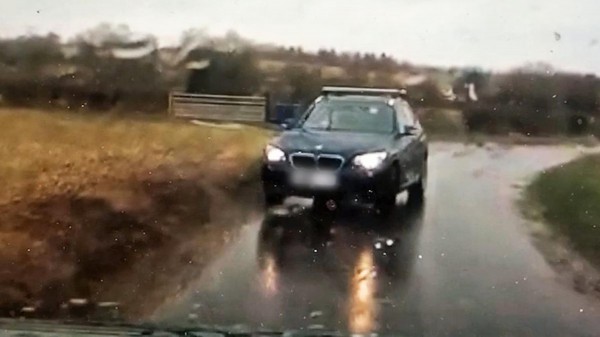 录像截图（来源：《泰晤士报》）