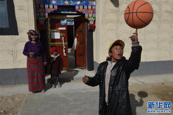 (新华全媒头条·图文互动)(10)跨越半个世纪的生命迁徙——西藏极高海拔生态搬迁破解人与自然共生难题