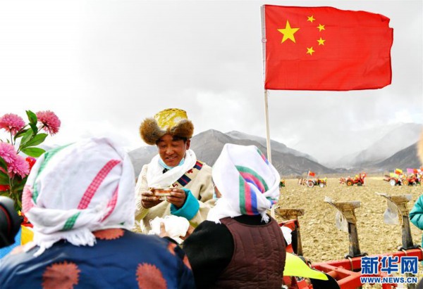 （图文互动）（3）&ldquo;今天的生活，就像梦里梦到那样甜&rdquo;&mdash;&mdash;写在西藏百万农奴解放61周年之际