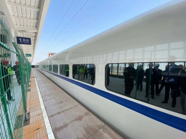 常熟■第一次！“和谐号”停靠常熟站……离通沪铁路开通又近一步！