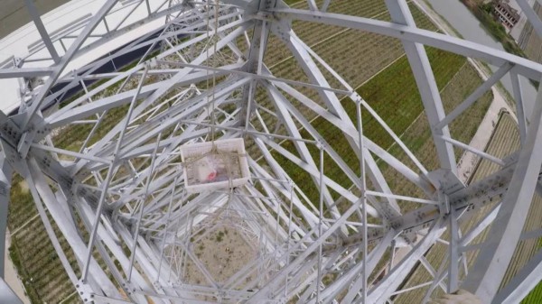 「一餐饭」一餐饭丨百米高空，守护万家灯火
