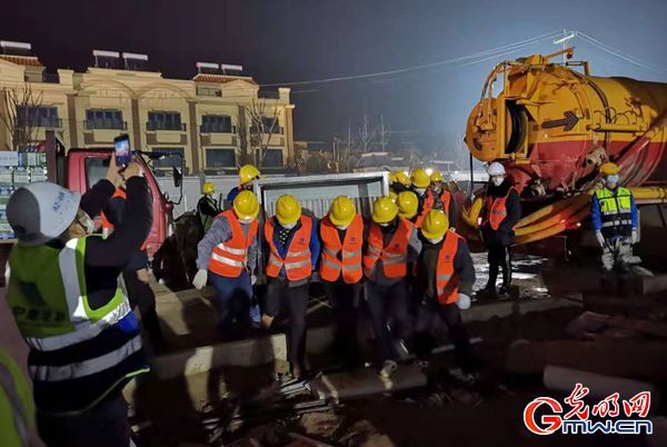 凡人英雄创造&ldquo;基建奇迹&rdquo;！为这些雷神山建设者点赞
