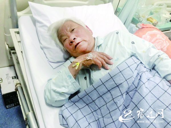 老人■宿迁一老人体内“沉睡”一颗80年前子弹