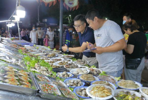 连云港■新鲜出炉！连云港“夜经济”实拍