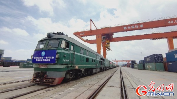 【发现最美铁路】助力&ldquo;一带一路&rdquo;经济发展 赣州国际港中欧班列跑出&ldquo;加速度&rdquo;
