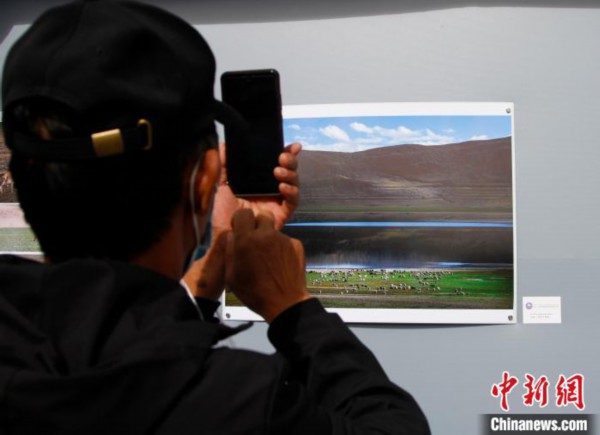 作品展|珠穆朗玛摄影展近400幅作品展西藏新变化