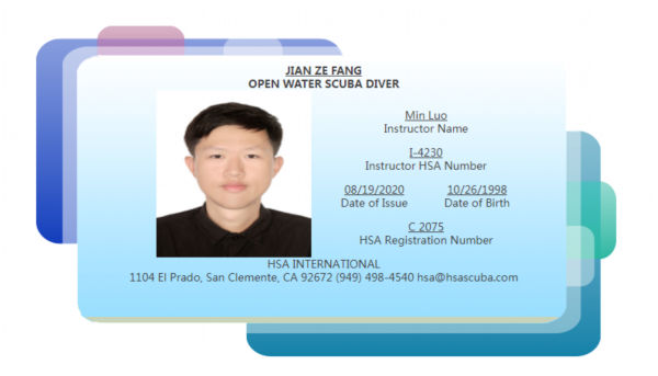 方坚泽拿到了HSA潜水证(受访者供图)