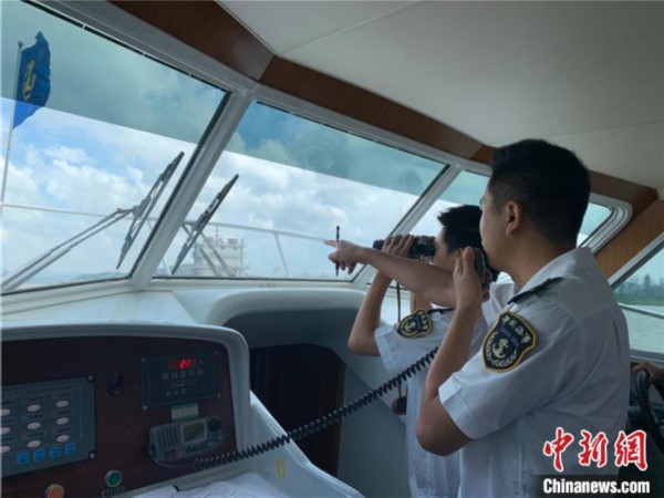  浙江沿海进入Ⅲ级防台，图为海事巡航现场。宁波海事局提供