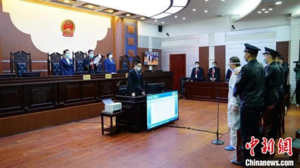 内蒙古一运管所所长强收“保道费”266万获刑10年半