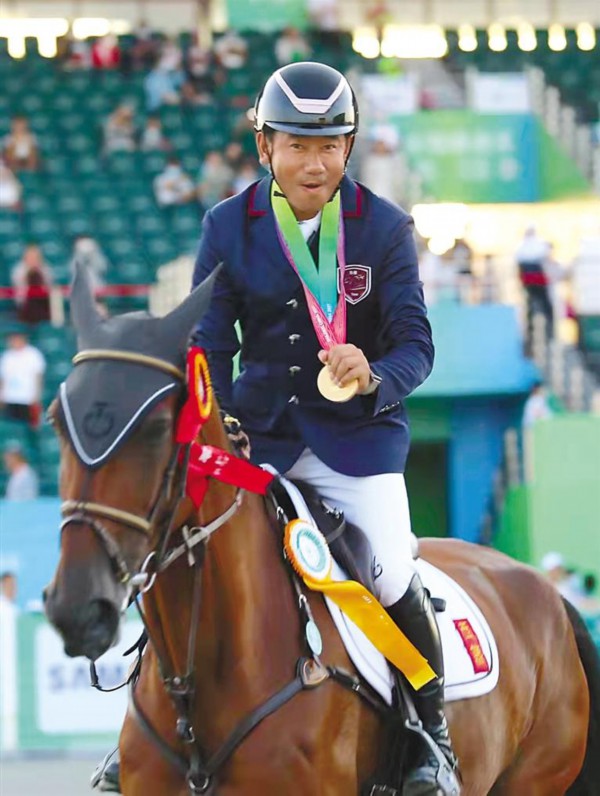 马背上的荣耀——走近西藏竞技马术队