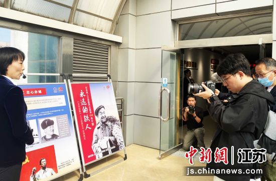 铁人王进喜诞辰100周年，江苏油田举行“永远的铁人”专题巡展。崔佳明 摄