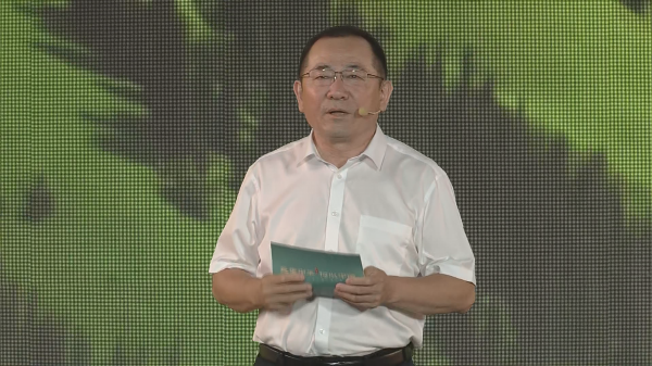 新疆维吾尔自治区博物馆馆长于志勇。主办方供图