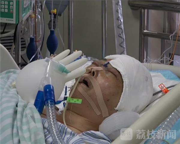 女子昏迷不醒_美女昏迷不醒_女人产后昏迷不醒照片