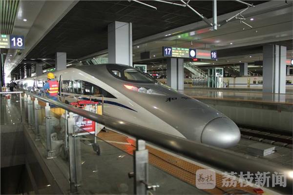 铁路国庆黄金周运输进入第八天 上海铁路局旅客发送量创历年新高