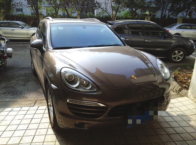 冯女士家被盗的保时捷汽车