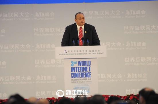 汤加王国副首相肖西·索瓦莱尼在闭幕上致辞。浙江日报记者吴元峰/摄