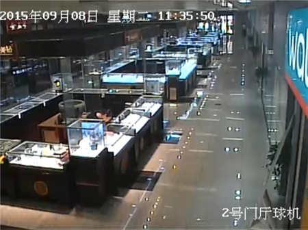 珠宝店员工欠下高利贷 监守自盗25件金钻