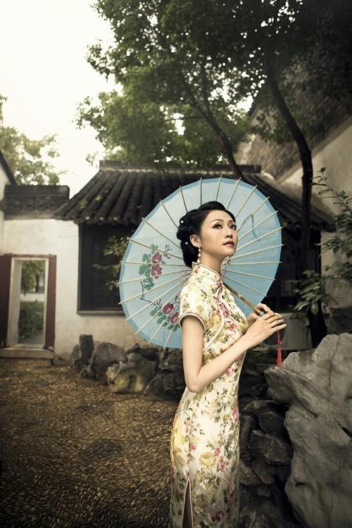 委员倡议G20时杭州女性穿旗袍 网友：该吃药了